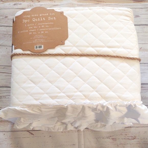 Wildflower Cottages Garment Washed King 3pc Quilt Set; Style: White-K - Picture 2 of 7